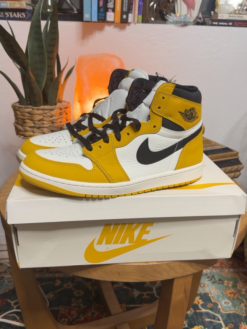 Nike Air Jordan 1 Retro High OG Yellow Ochre Men’s 10.5 DZ5485-701 With Box